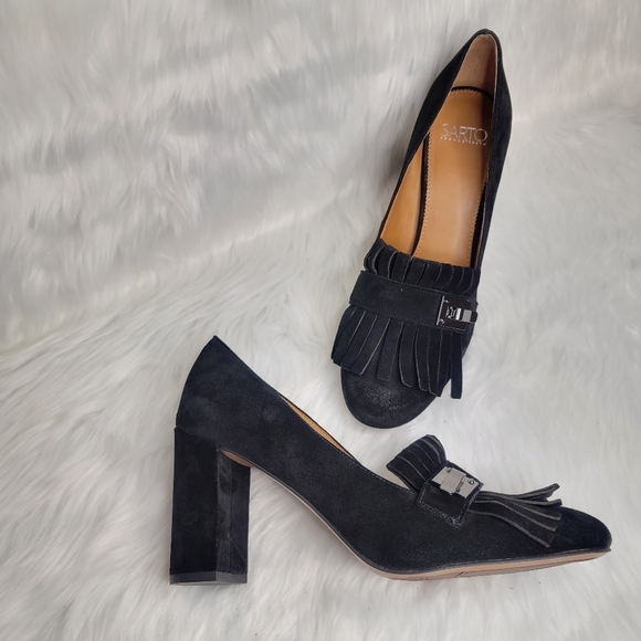 Franco Sarto chunky heel suede heels. - Picture 5 of 11